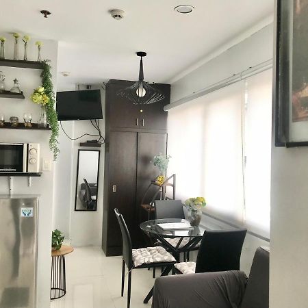 Cozy And Full Service Condo At The Heart Of Bacolod Eksteriør bilde
