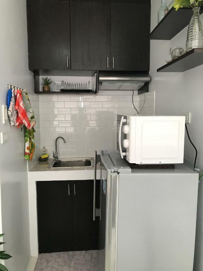 Cozy And Full Service Condo At The Heart Of Bacolod Eksteriør bilde